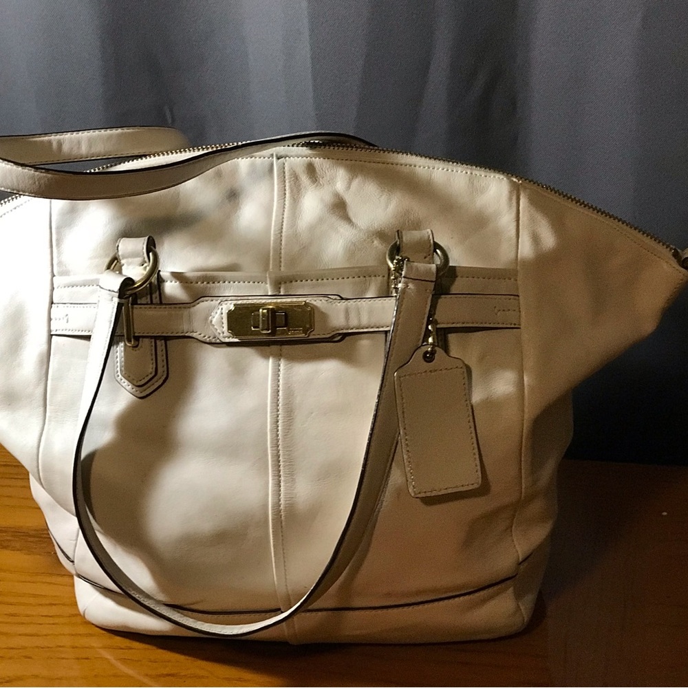 Authentic  Coach white soft leather large shoulder strap or hand straps